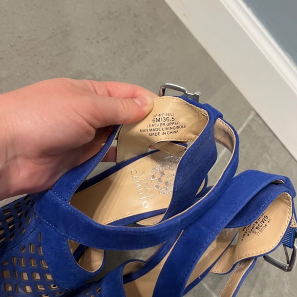 Vince Camuto blue suede heels - Picture 5 of 8